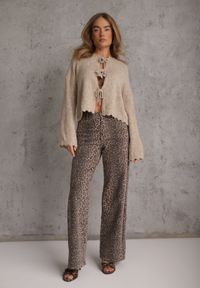 Renee - Beżowy Nietoperzowy Kardigan Wiązany z Ażurowym Wzorem i Dodatkiem Wełny Paleris. Okazja: na co dzień. Kolor: beżowy. Materiał: wełna. Wzór: ażurowy. Styl: casual #6