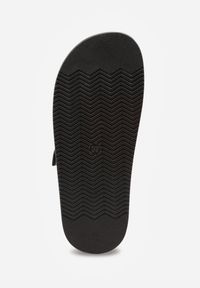 Renee - Czarne Klapki z Zakrytym Noskiem i Ozdobnymi Paskami z Klamerką Themine. Kolor: czarny. Materiał: nubuk, koronka. Sezon: lato #9