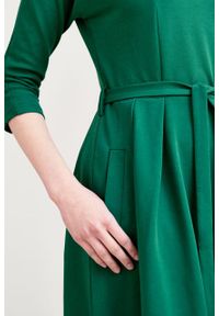 Marie Zélie - Sukienka Anastazja ciemnozielona. Kolor: zielony. Materiał: bawełna, dzianina, materiał, elastan, skóra. Typ sukienki: rozkloszowane. Styl: klasyczny #3