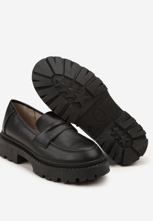 Renee - Czarne Mokasyny Vices na Platformie Dionela. Okazja: na co dzień. Kolor: czarny. Materiał: jeans, koronka. Sezon: jesień. Obcas: na platformie. Styl: klasyczny, casual