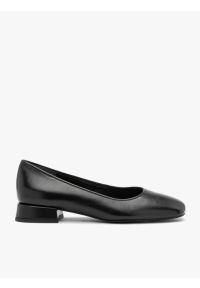 Ryłko - Czarne eleganckie czółenka ze skóry licowej. Okazja: na co dzień, do pracy. Kolor: czarny. Materiał: skóra. Obcas: na obcasie. Styl: elegancki, klasyczny. Wysokość obcasa: średni #1