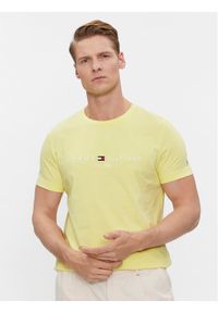 TOMMY HILFIGER - Tommy Hilfiger T-Shirt Tommy Logo Tee MW0MW11797 Żółty Regular Fit. Kolor: żółty. Materiał: bawełna #1