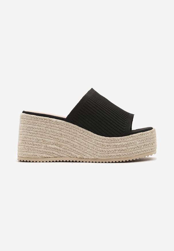 Renee - Czarne Casualowe Klapki w Stylu Boho na Koturnie z Plecionką Neltara. Okazja: na co dzień. Nosek buta: otwarty. Kolor: czarny. Sezon: lato. Obcas: na koturnie. Styl: boho, casual. Wysokość obcasa: średni