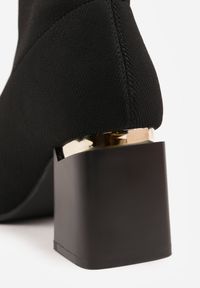 Renee - Czarne Skarpetkowe Botki VICES na Słupkowym Obcasie z Metaliczną Wstawką Anivita. Okazja: na randkę. Kolor: czarny. Materiał: wełna, satyna, skóra. Wzór: aplikacja. Obcas: na obcasie. Wysokość obcasa: średni #3