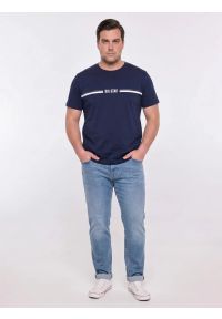 Big-Star - Koszulka męska z nadrukiem granatowa Lexor 403. Kolor: niebieski. Materiał: jeans, dzianina. Długość rękawa: krótki rękaw. Długość: krótkie. Wzór: nadruk. Styl: klasyczny #8