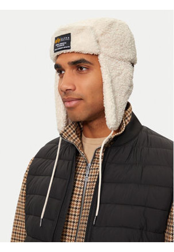 Alpha Industries Czapka Alpha Teddy Hat 108903 Biały. Kolor: biały. Materiał: materiał