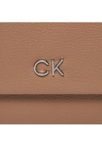 Calvin Klein Torebka Ck Daily Shoulder Bag Pebble K60K612139 Brązowy. Kolor: brązowy. Materiał: skórzane