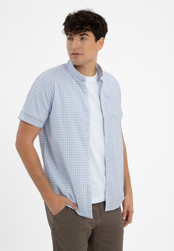 Volcano - Koszula w kratkę, Regular Fit, C-AVENO. Okazja: na spacer, na co dzień, do pracy. Kolekcja: plus size. Materiał: jeans, materiał. Długość rękawa: krótki rękaw. Długość: krótkie. Wzór: kratka. Sezon: lato. Styl: casual, klasyczny, wakacyjny