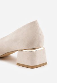 Born2be - Beżowe Czółenka na Obcasie ze Skórzaną Wkładką ze Szpiczastym Noskiem Tialitha. Okazja: na spotkanie biznesowe. Nosek buta: szpiczasty. Kolor: beżowy. Materiał: skóra. Obcas: na obcasie. Styl: biznesowy, klasyczny. Wysokość obcasa: średni #9