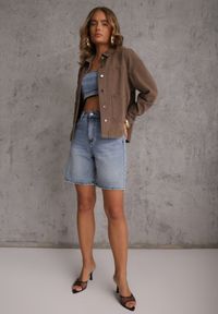 Renee - Brązowa Koszulowa Kurtka z Jeansu z Bawełny z Naszytymi Kieszeniami Giorriane. Okazja: na co dzień. Kolor: brązowy. Materiał: jeans, bawełna. Wzór: aplikacja. Styl: casual #7