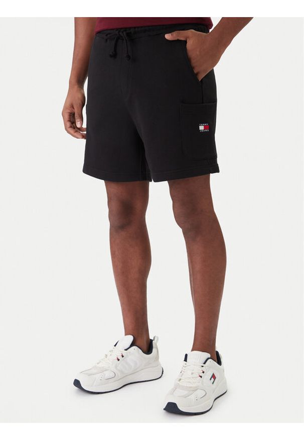 Tommy Jeans Szorty sportowe Badge DM0DM18479 Czarny Regular Fit. Kolor: czarny. Materiał: bawełna. Styl: sportowy