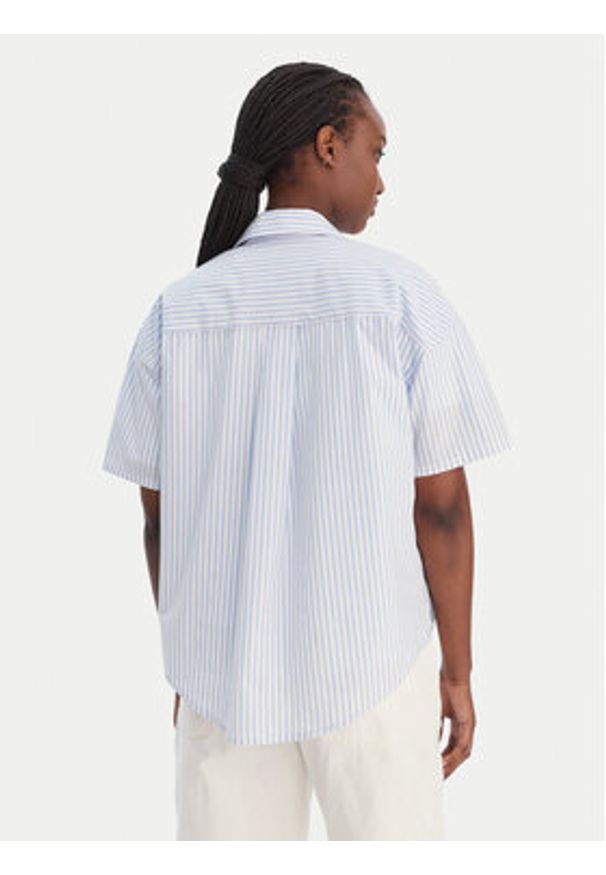 Calvin Klein Koszula LV00QS7652 Błękitny Relaxed Fit. Kolor: niebieski. Materiał: bawełna