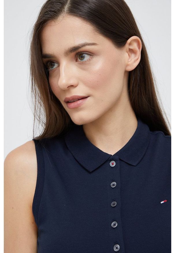 TOMMY HILFIGER - Tommy Hilfiger sukienka kolor granatowy mini dopasowana. Kolor: niebieski. Materiał: dzianina. Długość: mini