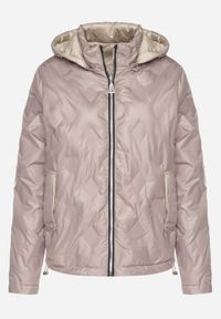 Born2be - Ciemnobeżowa Pikowana Kurtka o Dwustronnym Kroju z Odpinanym Kapturem Zeorina. Okazja: na co dzień. Kolor: beżowy. Materiał: jeans. Wzór: gładki. Styl: casual, elegancki #5