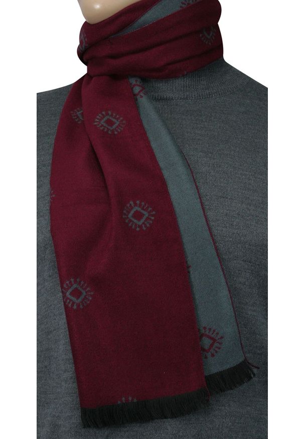 Czerwony szalik Adriano Guinari na zimę, elegancki