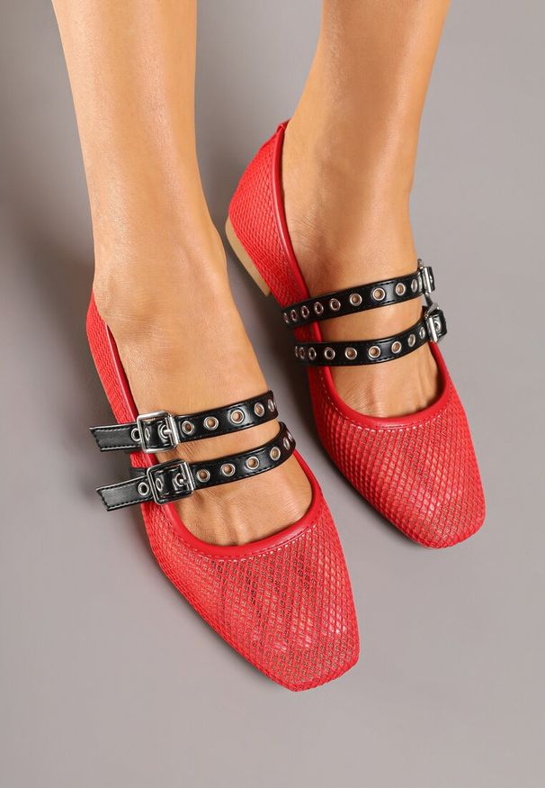 Renee - Czerwone Siateczkowe Balerinki z Dwoma Paskami Tirlevi. Okazja: na co dzień. Zapięcie: pasek. Kolor: czerwony. Styl: elegancki, casual