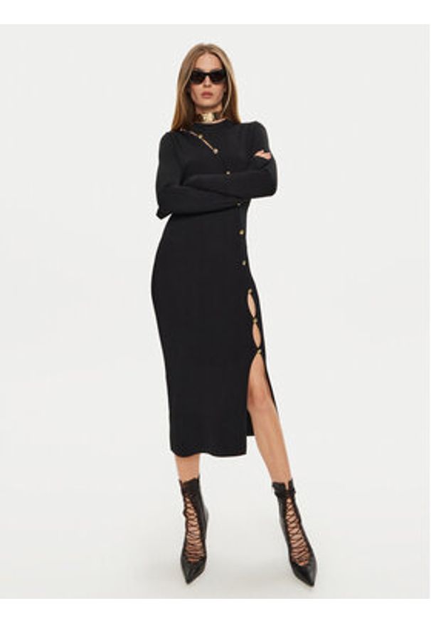 Versace Jeans Couture Sukienka dzianinowa 77HAOMB3 Czarny Slim Fit. Kolor: czarny. Materiał: syntetyk