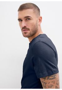 bonprix - Koszulki z dekoltem henley (3 szt.) z czystej bawełny organicznej. Typ kołnierza: typu henley. Kolor: zielony. Materiał: bawełna. Długość rękawa: krótki rękaw. Długość: krótkie. Wzór: nadruk, haft #2
