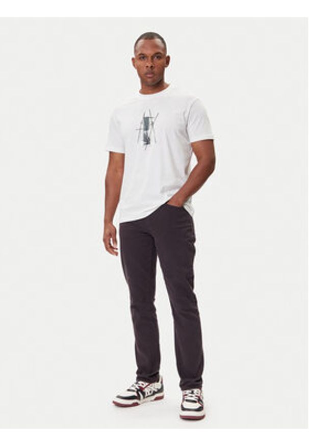 Armani Exchange T-Shirt XM001440 AF10358 U0009 Biały Regular Fit. Kolor: biały. Materiał: bawełna