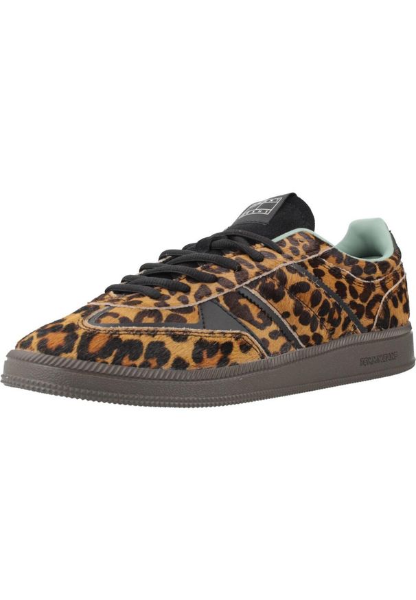 TOMMY HILFIGER - Buty TOMMY JEANS THE GREENWICH EDGE LEOPA Nadruk zwierzęcy. Kolor: wielokolorowy. Materiał: jeans. Wzór: nadruk, motyw zwierzęcy. Styl: sportowy