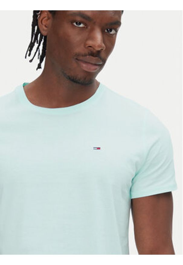 Tommy Jeans T-Shirt DM0DM04411 Zielony Slim Fit. Kolor: zielony. Materiał: bawełna