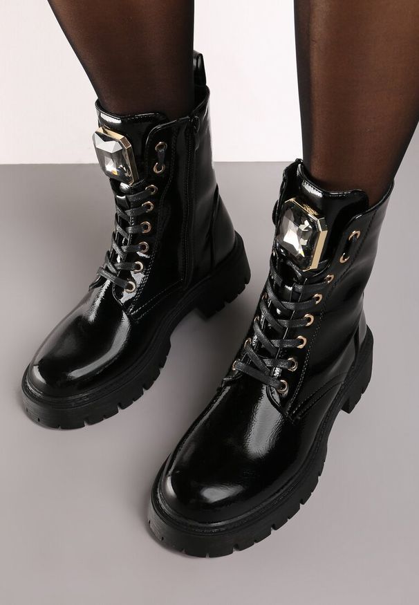 Renee - Czarne Sznurowane Botki na Platformie w Stylu Workerów z Aplikacją Kryształka Arrelae. Okazja: na co dzień. Zapięcie: sznurówki. Kolor: czarny. Materiał: jeans. Wzór: aplikacja. Obcas: na platformie. Styl: casual