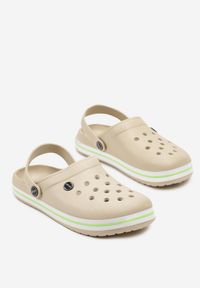 Born2be - Beżowo-Zielone Klapki z Paskiem Podtrzymującym Piętę Tiaria. Okazja: na co dzień. Kolor: beżowy. Sezon: lato. Styl: casual #5