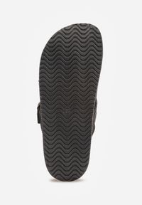 Renee - Czarne Klapki Chodaki Ozdobione Paskiem z Klamrą Ploraria. Okazja: na co dzień. Kolor: czarny. Materiał: jeans. Wzór: aplikacja. Styl: retro, casual #9