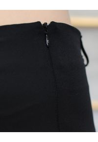 CRISTINAEFFE MILANO - Czarne dopasowane spodnie. Kolor: czarny. Materiał: materiał. Styl: klasyczny, elegancki #4