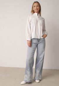 Born2be - Biała Bawełniana Rustykalna Koszula ze Stójką i Koronkowymi Wstawkami Felielia. Okazja: na co dzień. Typ kołnierza: kołnierzyk stójkowy. Kolor: biały. Materiał: bawełna, koronka. Styl: casual, elegancki #8