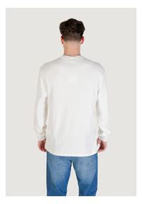 Calvin Klein Jeans T-Shirt LS WAFFLE BADGE CREW Biały Casual Fit. Okazja: na co dzień. Kolor: biały. Styl: casual #4