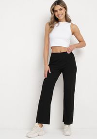 Born2be - Czarne Prążkowane Spodnie Szerokie z Gumką w Pasie Drasia. Kolor: czarny. Materiał: prążkowany #2