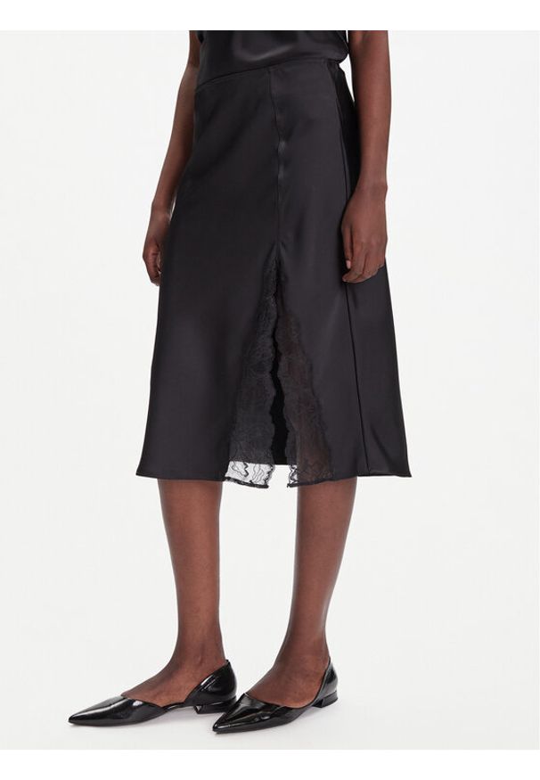 Calvin Klein Spódnica midi LV044C672G Czarny Regular Fit. Kolor: czarny. Materiał: satyna, syntetyk