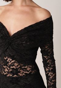 Born2be - Czarna Dopasowana Sukienka Koronkowa z Odkrytymi Ramionami i Węzłem Serehaneh. Okazja: na co dzień. Kolor: czarny. Materiał: koronka. Wzór: aplikacja. Typ sukienki: z odkrytymi ramionami. Styl: casual, elegancki #3