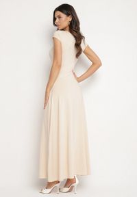 Born2be - Jasnobeżowa Sukienka z Wiskozą o Rozkloszowanym Kroju z Kwadratowym Dekoltem Nalireina. Okazja: na co dzień. Typ kołnierza: dekolt kwadratowy. Kolor: beżowy. Materiał: wiskoza. Typ sukienki: proste, rozkloszowane. Styl: casual, klasyczny #7