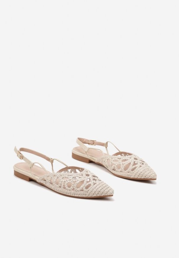 Born2be - Jasnobeżowe Sandały z Plecionki ze Sprzączką Lanomarea. Zapięcie: sprzączka. Kolor: beżowy. Materiał: materiał. Sezon: lato