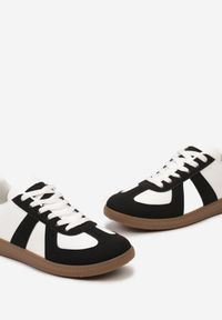 Renee - Czarno-Białe Sznurowane Sneakersy na Brązowej Podeszwie z Przeszyciami Assetnima. Kolor: czarny #3