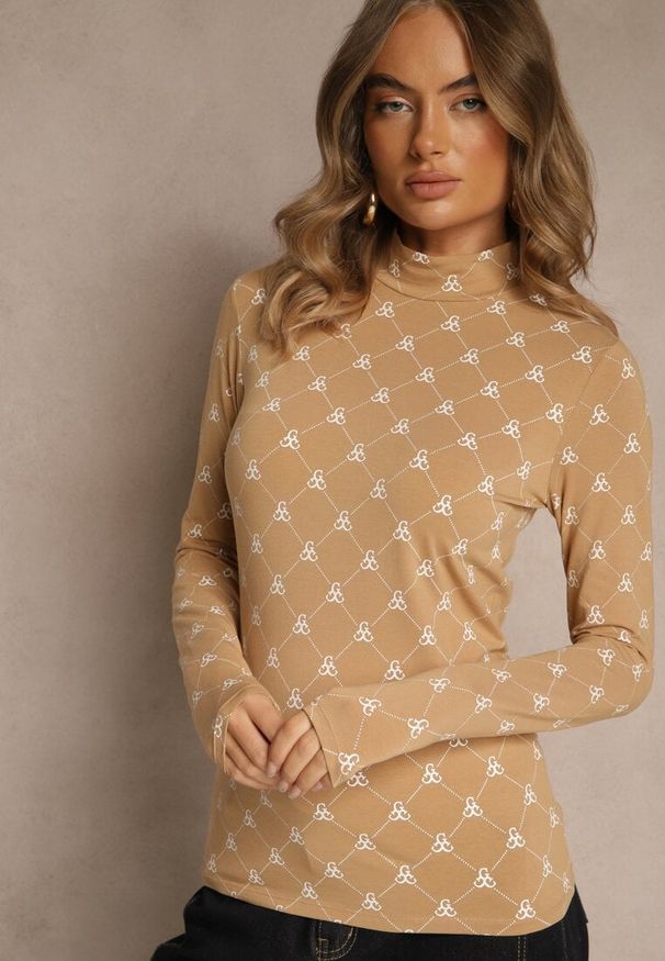 Renee - Beżowa Bluzka Longsleeve Półgolf z Bawełny Ozdobiona Geometrycznym Nadrukiem Zantila. Okazja: na co dzień. Kolor: beżowy. Materiał: bawełna. Długość rękawa: długi rękaw. Wzór: geometria, nadruk, aplikacja. Styl: casual, elegancki