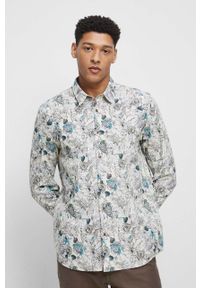 medicine - Medicine koszula lniana męska kolor beżowy regular z kołnierzykiem klasycznym. Typ kołnierza: kołnierzyk klasyczny. Kolor: beżowy. Materiał: len. Długość rękawa: długi rękaw. Długość: długie. Styl: klasyczny #5