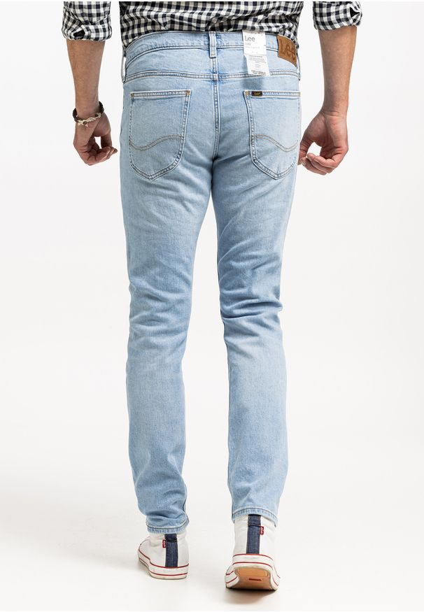 Lee - LEE LUKE MĘSKIE SPODNIE JEANSOWE JEANSY DŻINSY BLUE SKY LIGHT L719ICC25 112331736. Okazja: na co dzień. Sezon: lato. Styl: casual