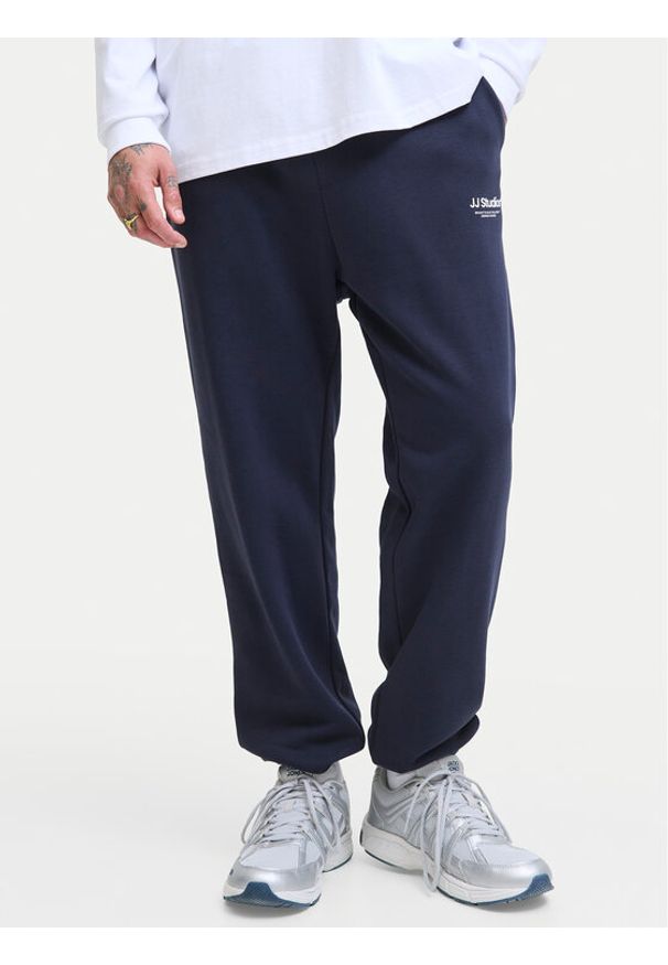 Jack & Jones - Jack&Jones Spodnie dresowe Kane Soho 12278943 Granatowy Regular Fit. Kolor: niebieski. Materiał: bawełna