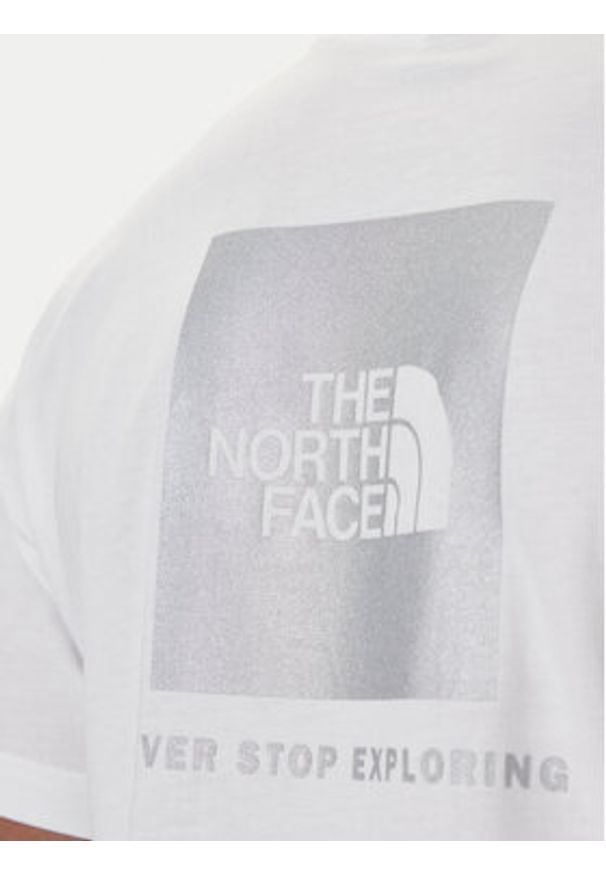 The North Face T-Shirt NSE Box NF0A8C4V Biały Regular Fit. Kolor: biały. Materiał: bawełna