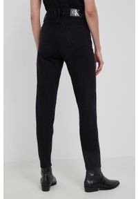 Calvin Klein Jeans Jeansy damskie high waist. Stan: podwyższony. Kolor: czarny