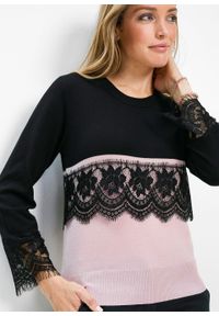 Sweter z koronkową wstawką bonprix czarno-pudrowy jasnoróżowy. Kolor: czarny. Materiał: materiał, wiskoza, poliamid #3