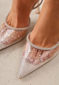 Renee - Beżowe Szpilki Slingback z Transparentną Cholewką i Cyrkoniami Liaceran. Okazja: na imprezę. Kolor: beżowy. Szerokość cholewki: normalna. Obcas: na szpilce. Styl: wizytowy, glamour #4