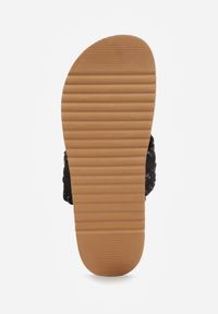 Renee - Czarne Klapki VICES na Płaskiej Podeszwie w Stylu Boho z Frędzlami Averathla. Okazja: na co dzień. Kolor: czarny. Materiał: denim, len. Wzór: aplikacja. Sezon: lato. Obcas: na płaskiej podeszwie. Styl: boho #5