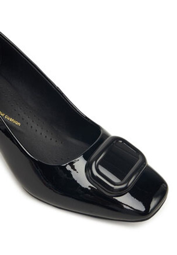 Clarks Czółenka Fernie Trim 26183037 Czarny. Kolor: czarny. Materiał: skóra, lakier