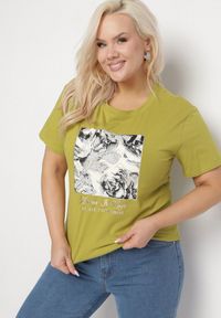 Born2be - Zielony Bawełniany T-shirt z Abstrakcyjnym Nadrukiem Dlerra. Okazja: na co dzień. Kolekcja: plus size. Kolor: zielony. Materiał: bawełna. Wzór: nadruk. Styl: casual, elegancki