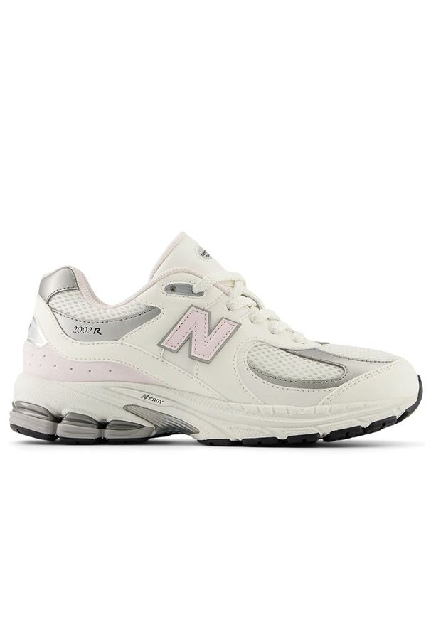 Buty New Balance GC2002PN - białe. Okazja: na co dzień. Kolor: biały. Materiał: guma, syntetyk, materiał. Szerokość cholewki: normalna. Sport: turystyka piesza