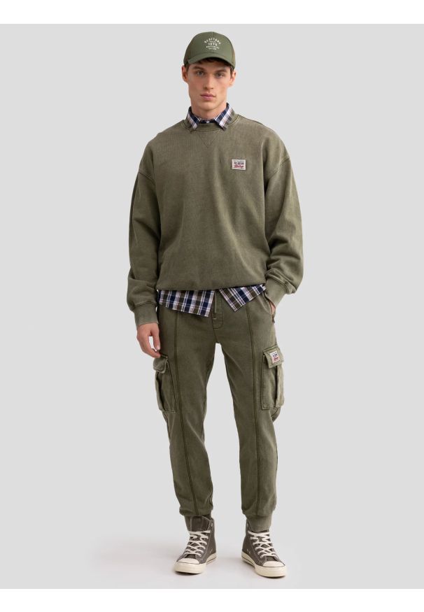 Big-Star - Bluza męska z efektem sprania khaki Caron 303. Okazja: na co dzień. Kolor: zielony. Materiał: materiał, żakard, dzianina. Wzór: ze splotem, aplikacja. Styl: casual